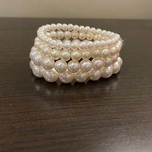 Stretchy Pearl Bracelet Set